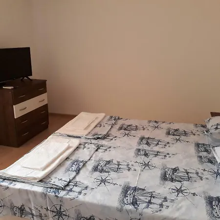 явор Apartment *