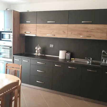 Apartment явор Balchik