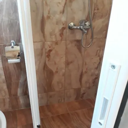 явор Διαμέρισμα