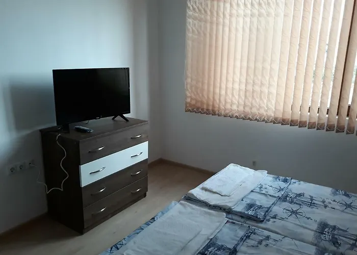 Апартаменты явор Балчик